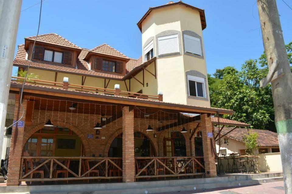 Pousada Castelinho Маріка Екстер'єр фото